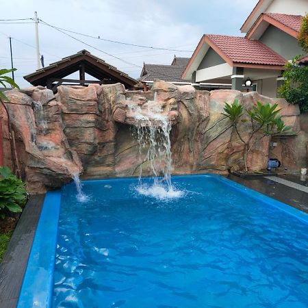 Roemahkoe Holidayhome Malacca ภายนอก รูปภาพ