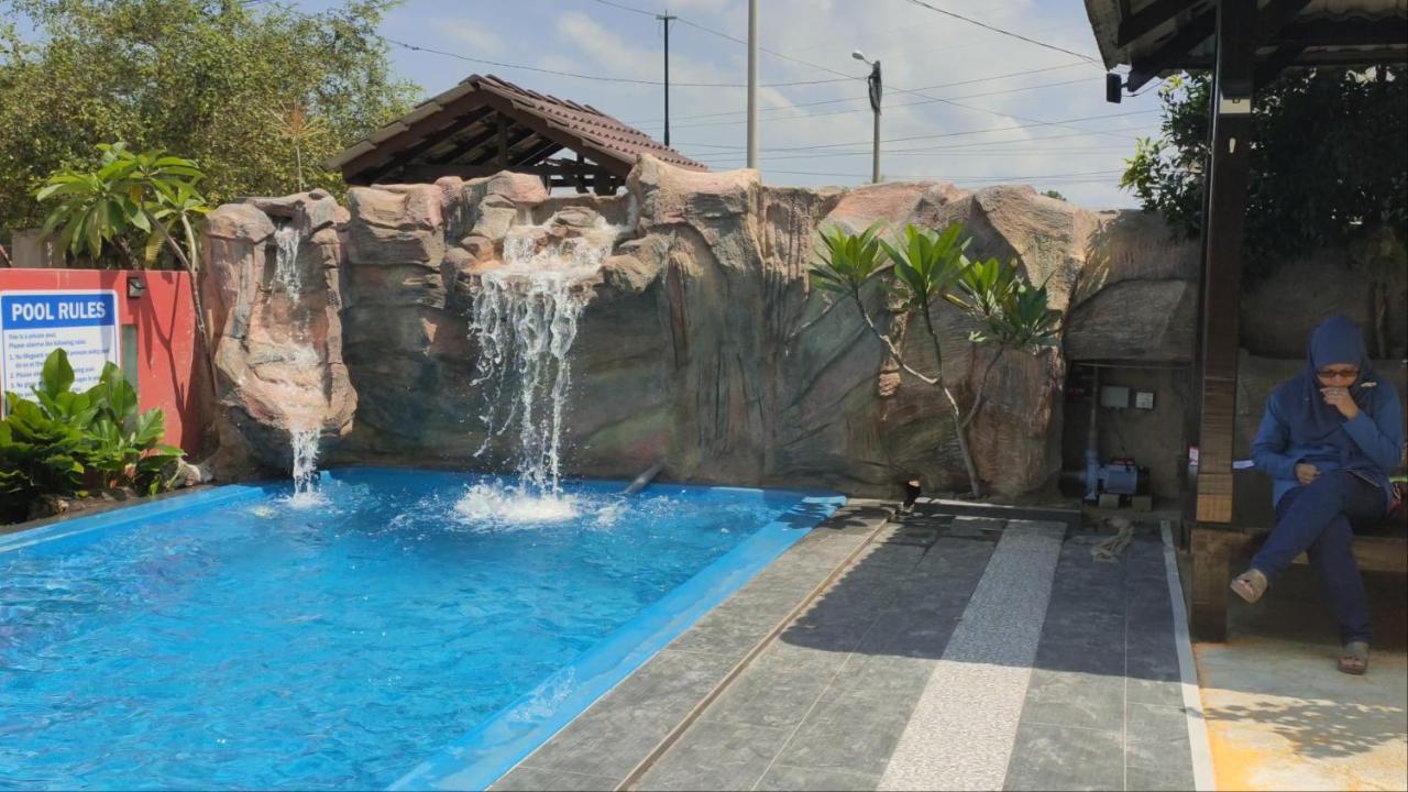Roemahkoe Holidayhome Malacca ภายนอก รูปภาพ