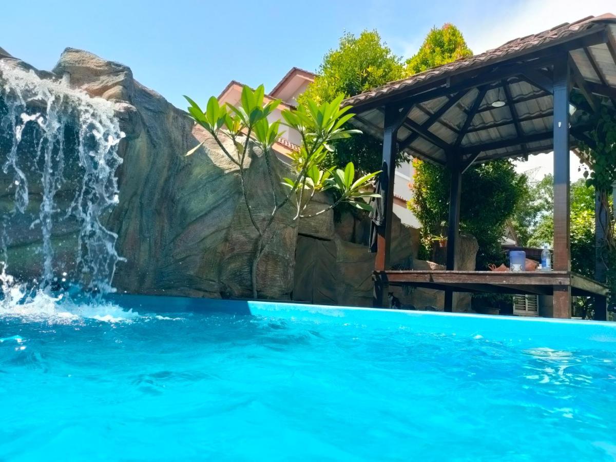 Roemahkoe Holidayhome Malacca ภายนอก รูปภาพ