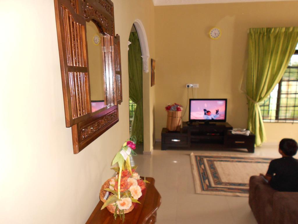 Roemahkoe Holidayhome Malacca ภายนอก รูปภาพ